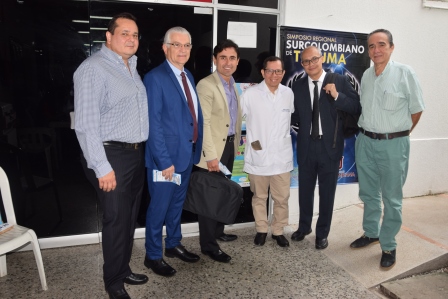 Cirujanos de Trauma de la Universidad del Valle: Rolando Medina, Carlos Alberto Ordoñez, Michael Parra, Wilmer Botache, Mauricio Millán, y Manuel Méndez.